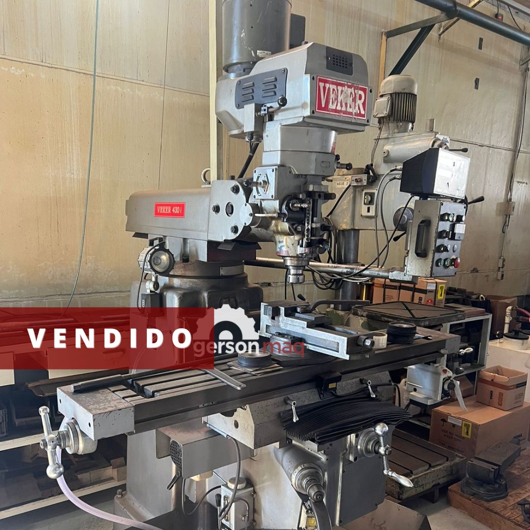 FRESADORA FERRAMENTEIRA ISO 40 VEKER VK430 ANO 2004 com INVERSOR